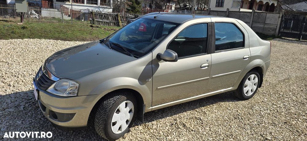 Dacia Logan 1.2 16V Laureate - 1