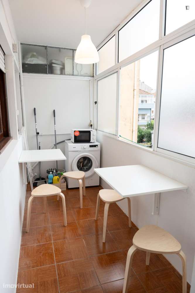 Quarto - localizado em Santa Marinha Porto - Grande imagem: 3/16