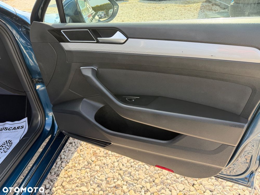 Volkswagen Passat 2.0 TDI EVO Business DSG - 34