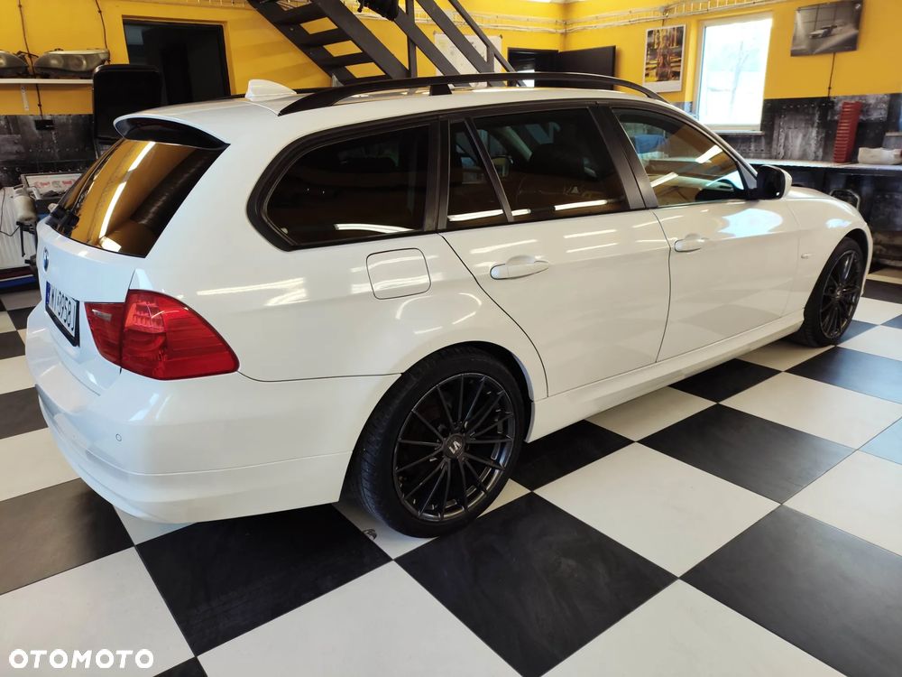 BMW Seria 3 318i - 5