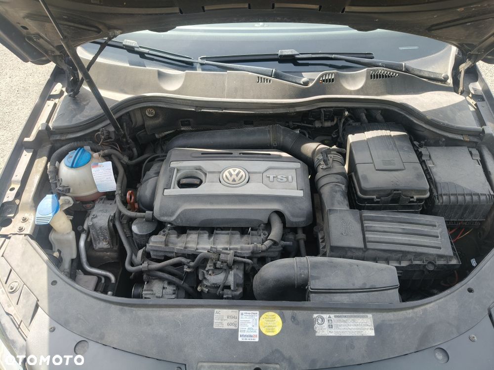 Volkswagen Passat - 2