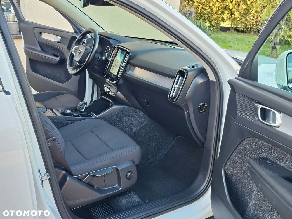 Volvo XC 40 D3 SCR Momentum - 29