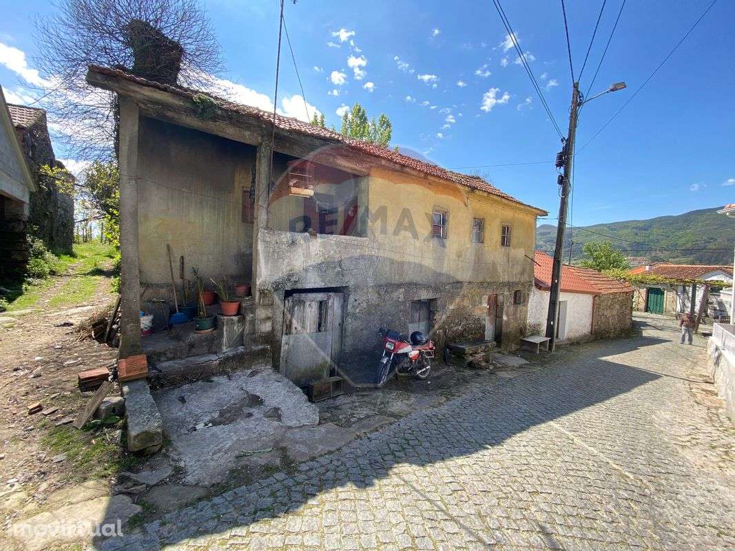 Moradia T2 para venda - Grande imagem: 2/5