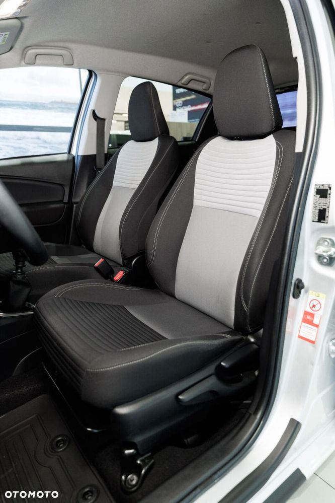 Toyota Yaris - 18