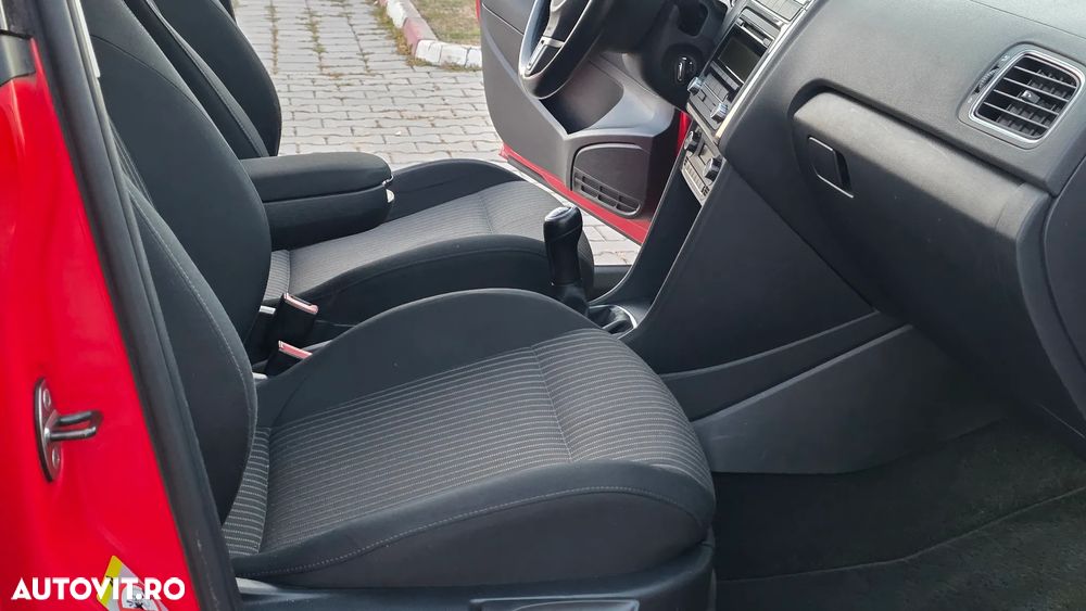 Volkswagen Polo 1.4 Attractive - 7