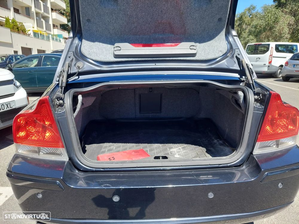 Volvo S60 2.4 D5 - 38