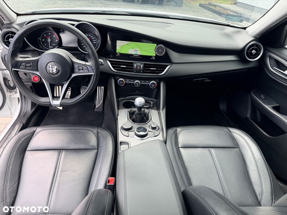 Alfa Romeo Giulia - 15