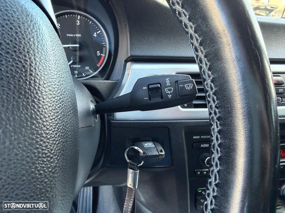 BMW 318 d Touring Line Sport - 21