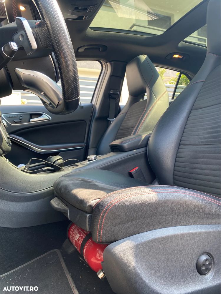 Mercedes-Benz GLA 220 d 4MATIC 7G-DCT AMG Line - 15