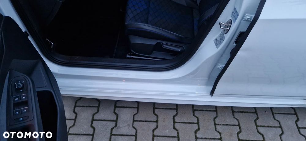 Volkswagen Golf - 22