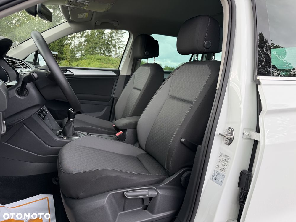 Volkswagen Tiguan - 16