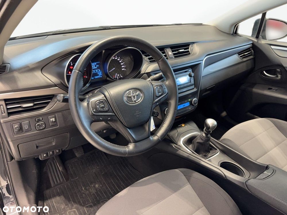 Toyota Avensis 1.6 D-4D Active - 9
