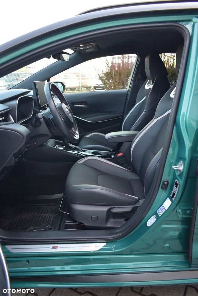 Toyota Corolla 2.0 Hybrid GR Sport Dynamic - 8