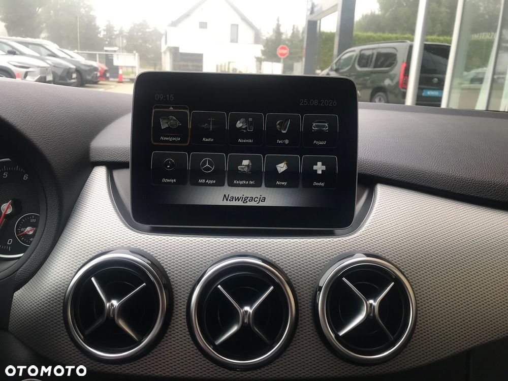 Mercedes-Benz Klasa B 220 4-Matic - 27