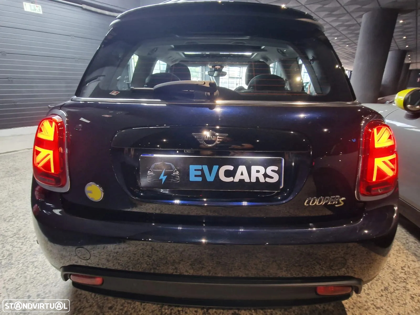 MINI 3 Portas Cooper SE Camden Edition - 4