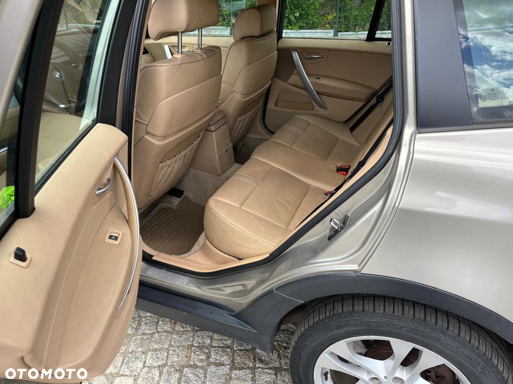 BMW X3 3.0d - 10