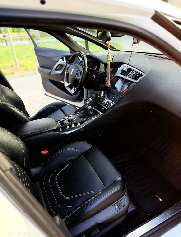 Citroën DS5 HDi 165 SportChic - 9