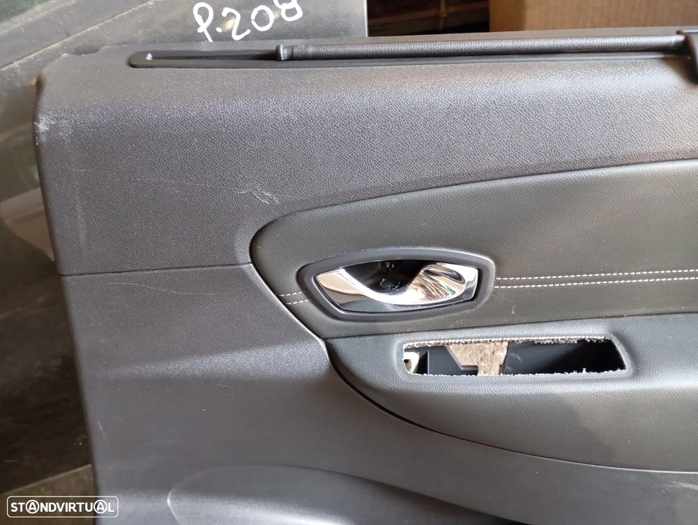 RENAULT SCENIC III / 3 FORRA PORTA TRAS DIREITA - FP025 - 2