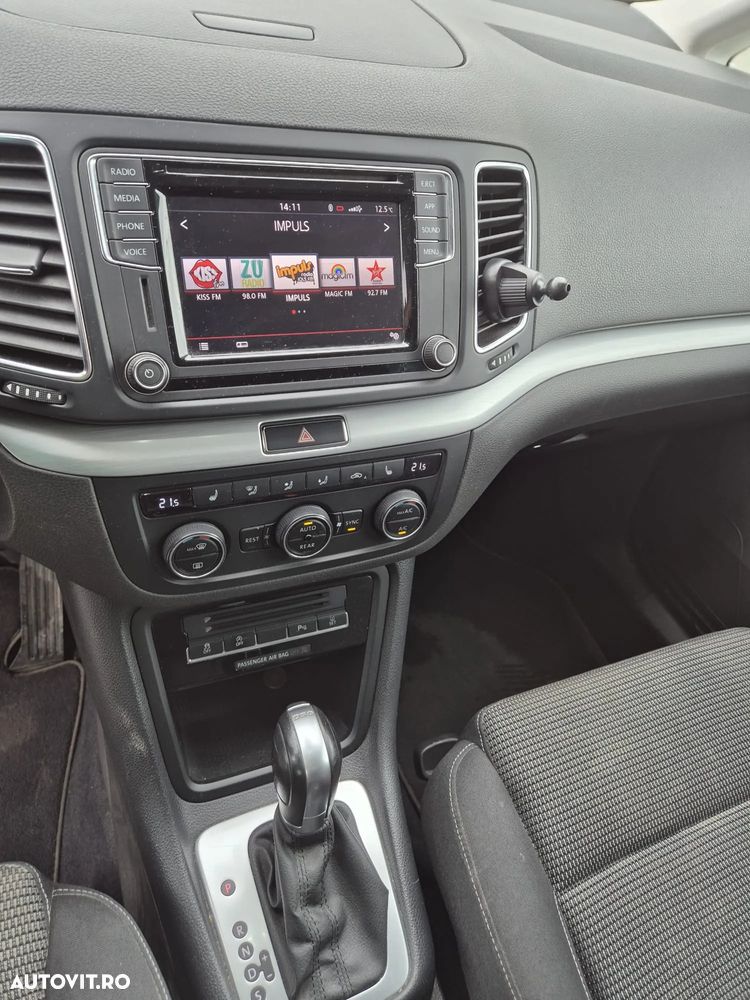 Volkswagen Sharan - 11