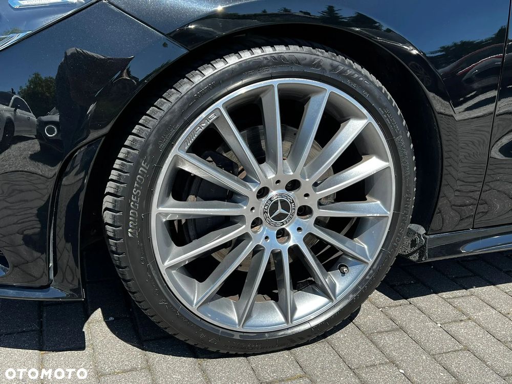 Mercedes-Benz CLA 220 4-Matic AMG Line 7G-DCT - 2