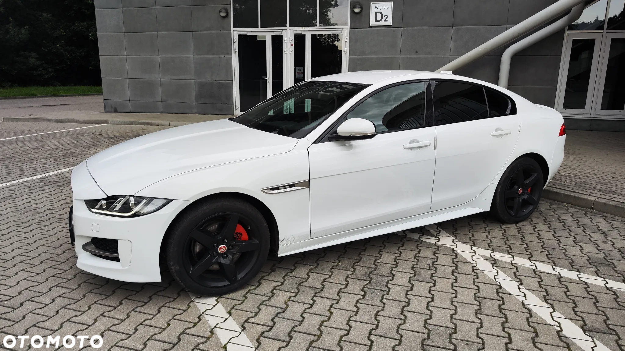 Jaguar XE 20d AWD R-Sport - 3