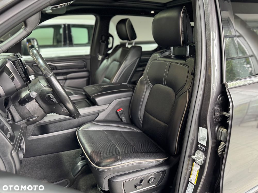 RAM 1500 - 12