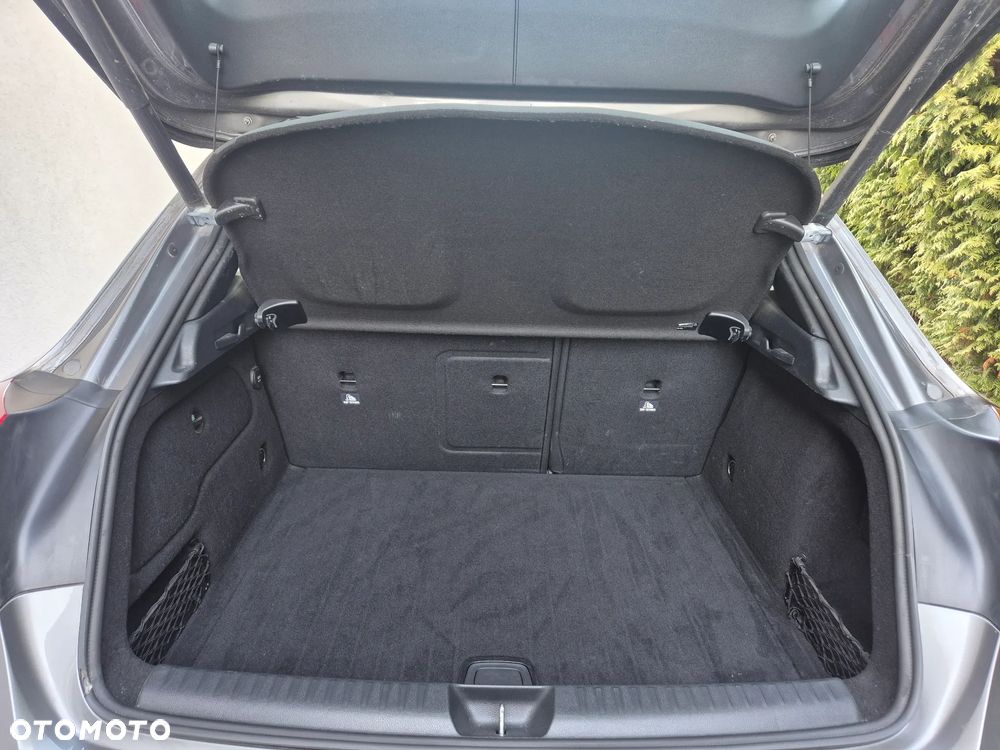 Mercedes-Benz GLA 180 Activity Edition - 10