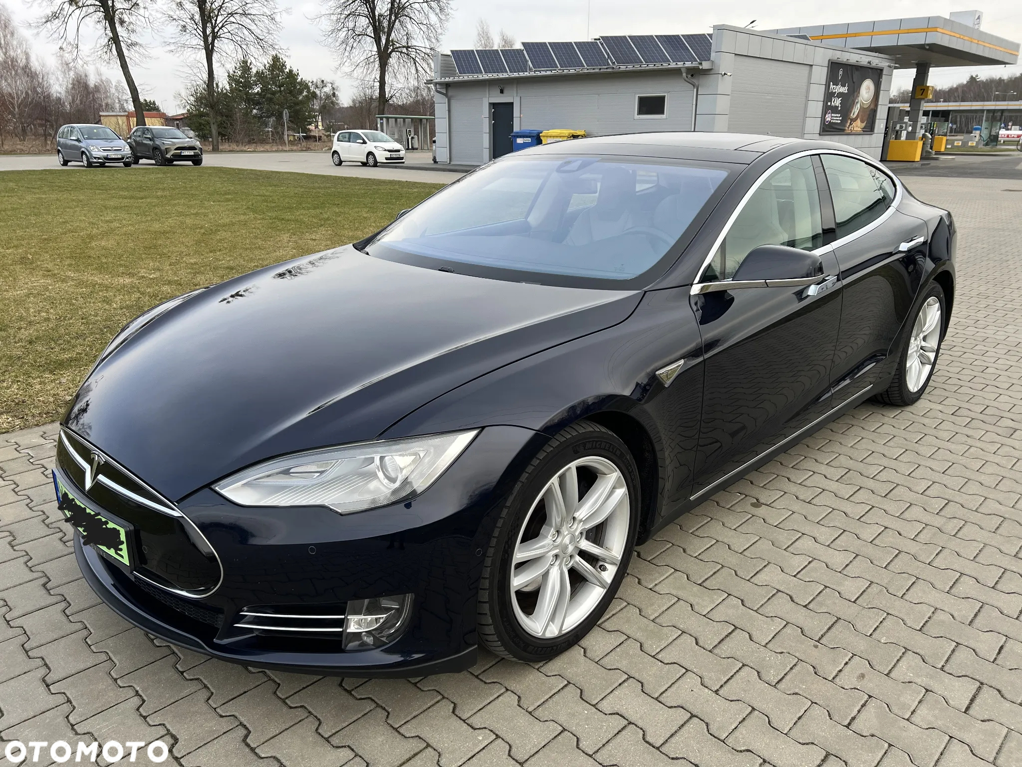 Tesla Model S 85D Allradantrieb - 3
