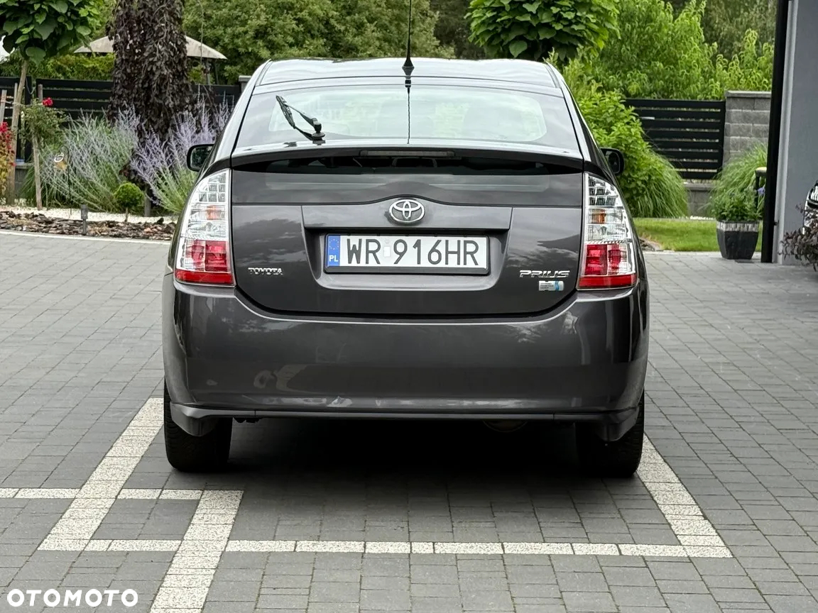 Toyota Prius (Hybrid) Sol - 6