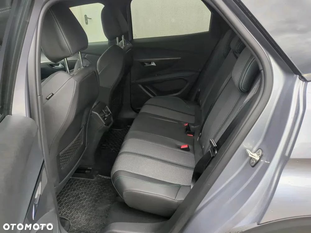 Peugeot 3008 1.2 PureTech Allure Pack S&S EAT8 - 9