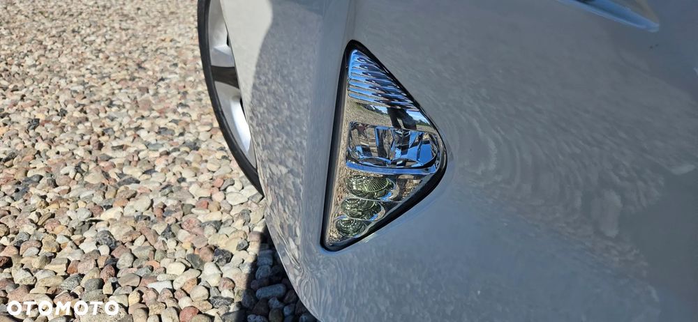 Toyota Prius Hybrid - 11