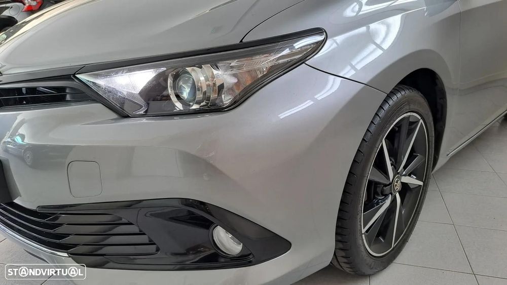 Toyota Auris 1.2T Exclusive - 24