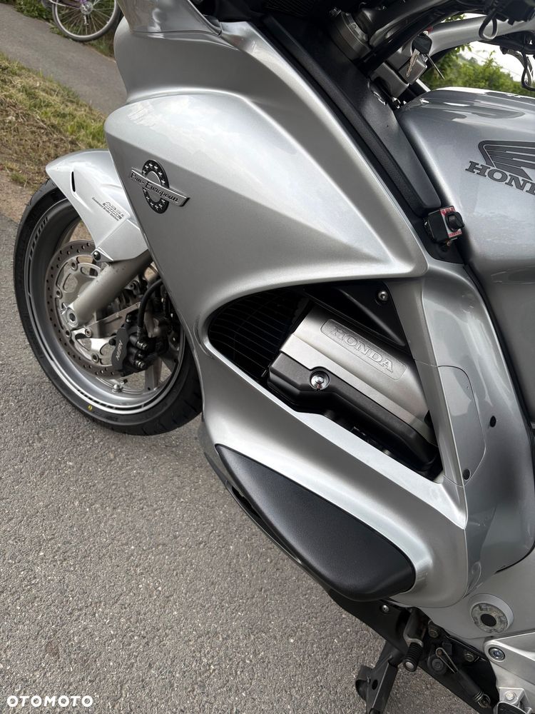 Honda ST - 10