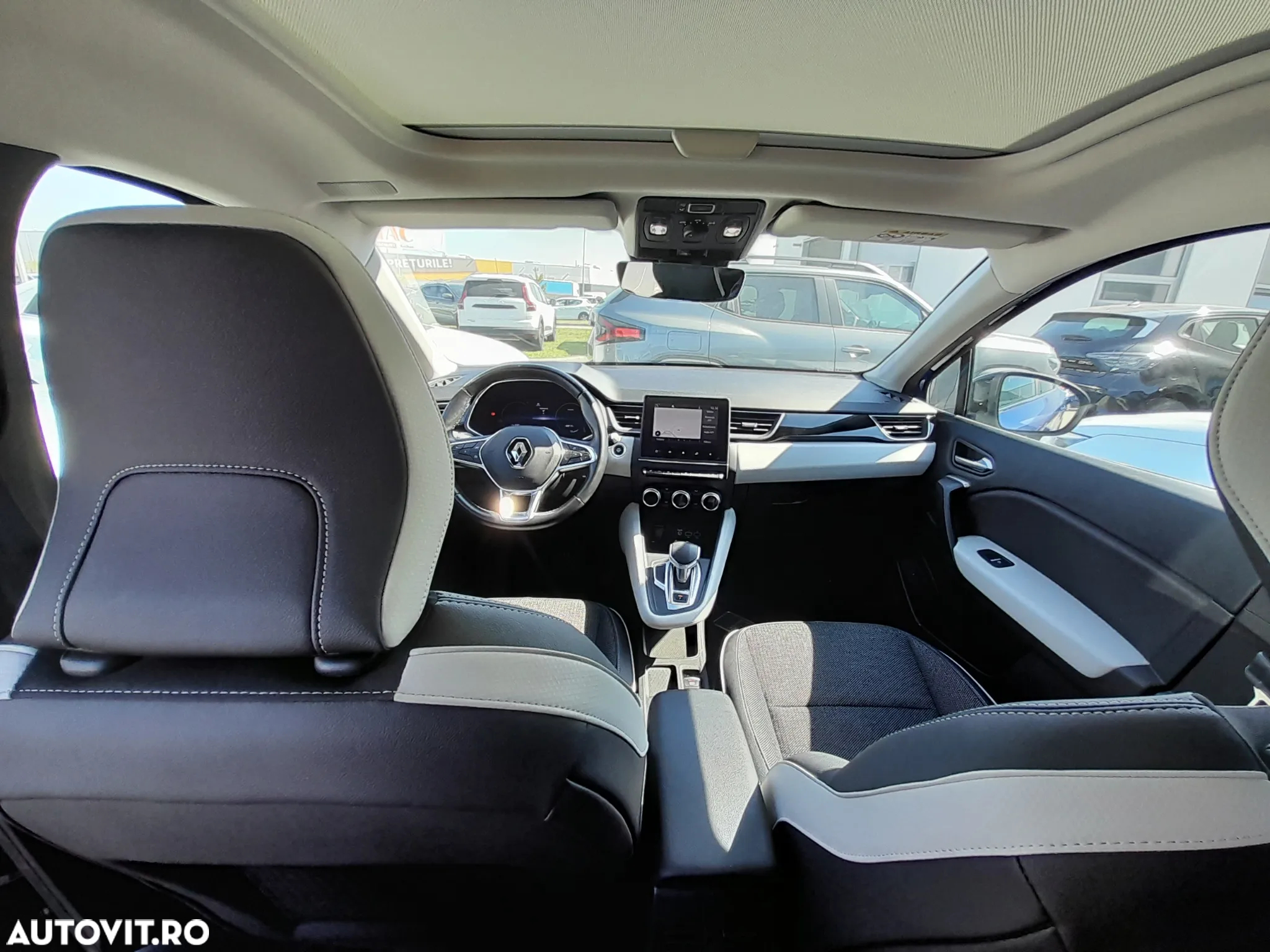Renault Captur E-Tech Plug-In-Hybrid Intens - 2