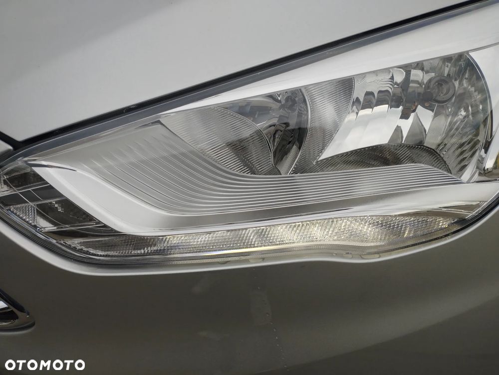 Ford Grand C-MAX - 27