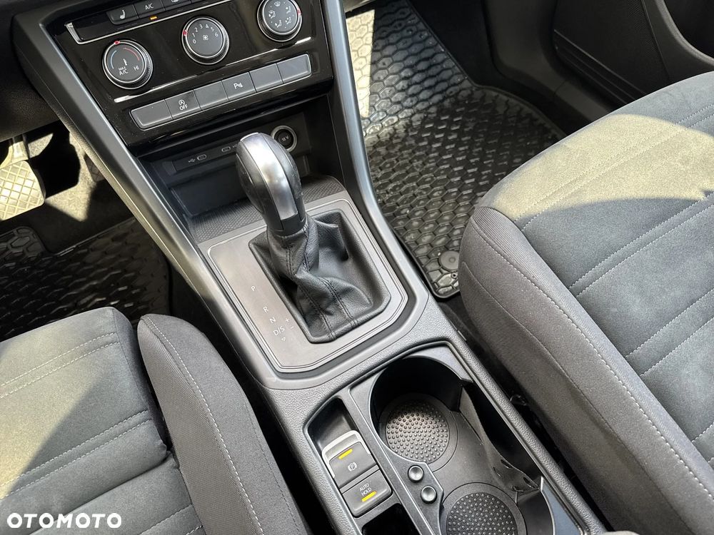 Volkswagen Touran 1.5 TSI EVO Comfortline DSG - 11