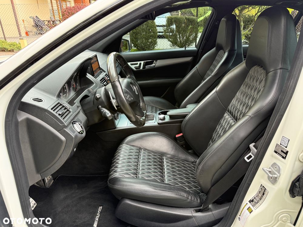 Mercedes-Benz Klasa C 63 AMG 7G-TRONIC - 11