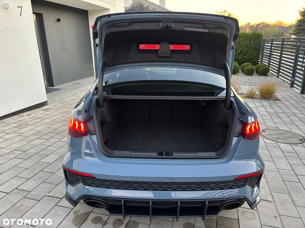Audi RS3 Limousine - 40