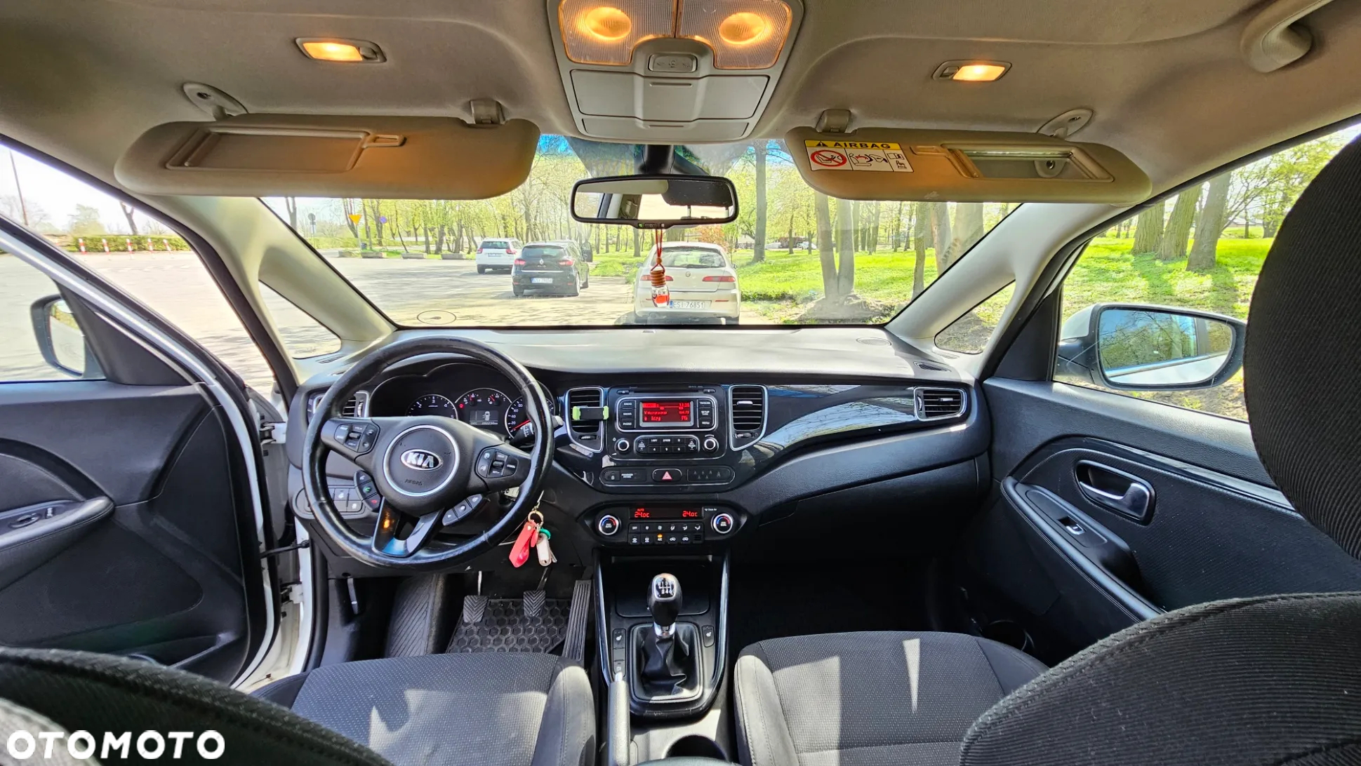 Kia Carens 1.7 CRDi M 7os - 13