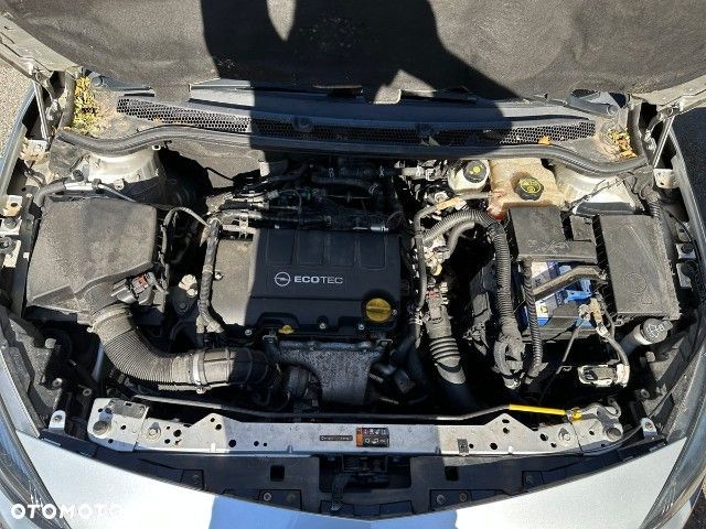 Opel Astra 1.4 T Sport S&S - 11
