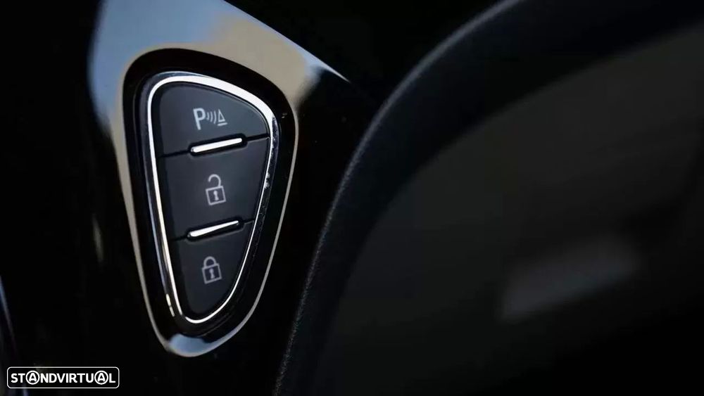 Opel Adam 1.2 Glam - 16