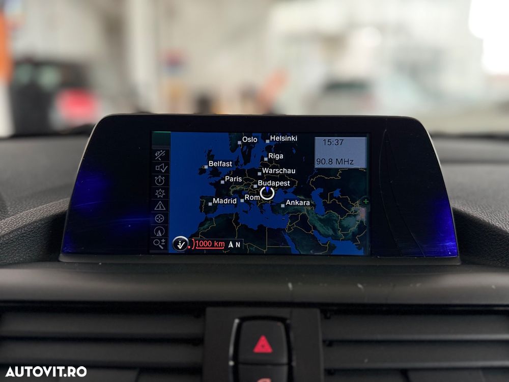 BMW Seria 1 118d Sport Line - 33