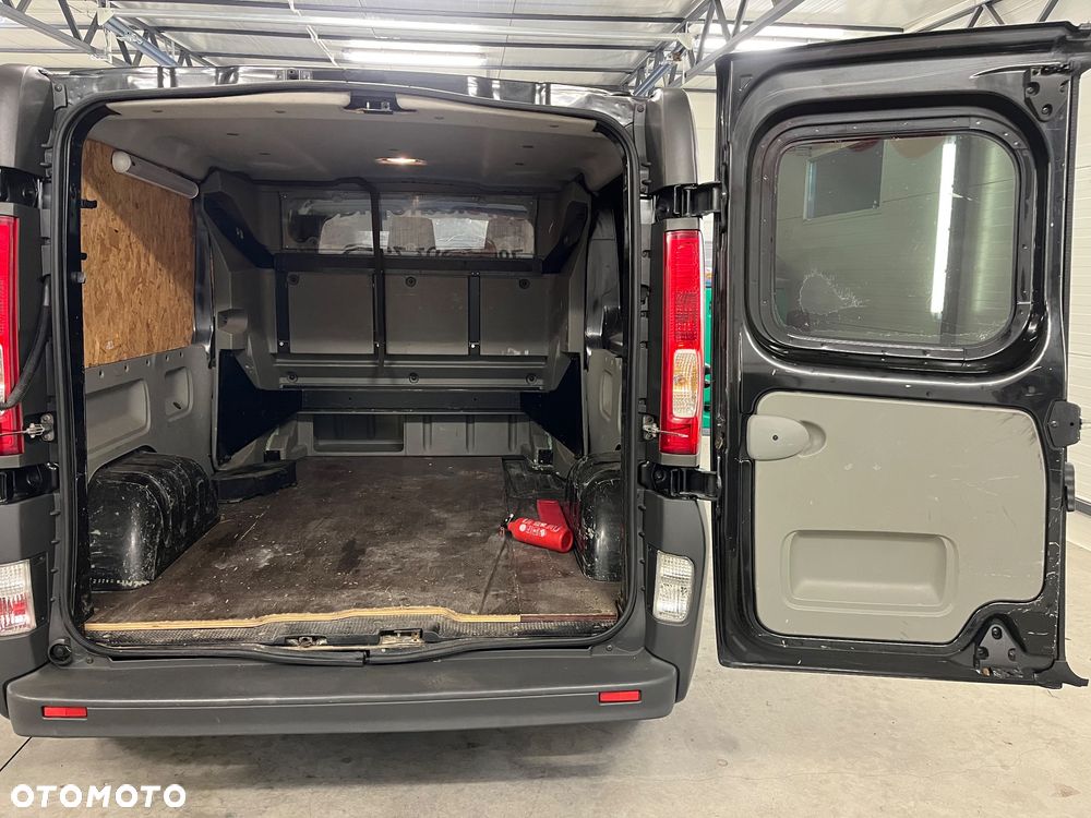 Renault Trafic - 16