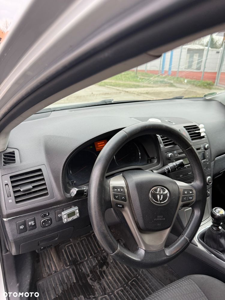 Toyota Avensis 2.0 D-4D Luna - 7