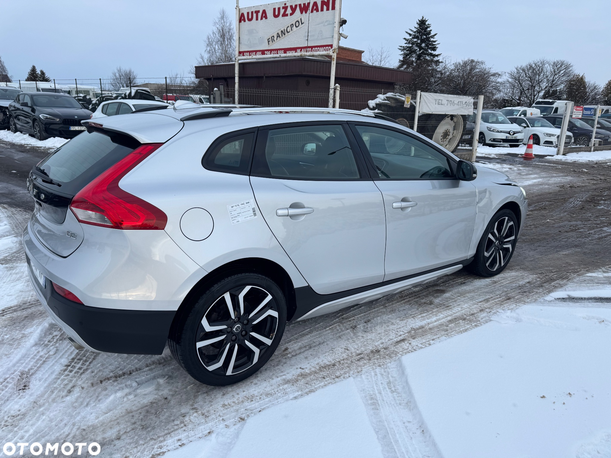 Volvo V40 Cross Country - 6