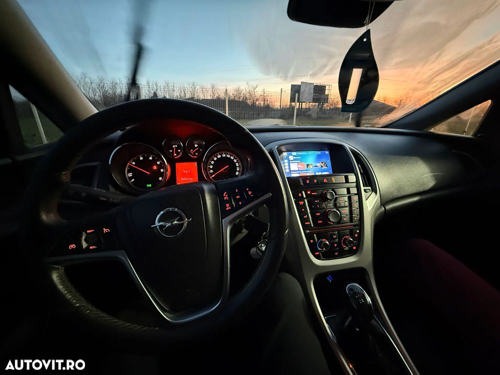 Opel Astra 1.3 CDTI ECOTEC Start/Stop Cosmo - 6