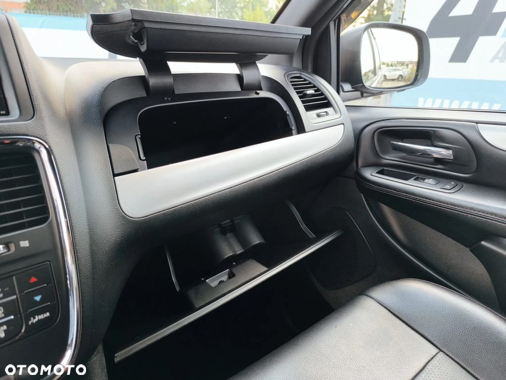 Dodge Grand Caravan 3.6 Express - 32