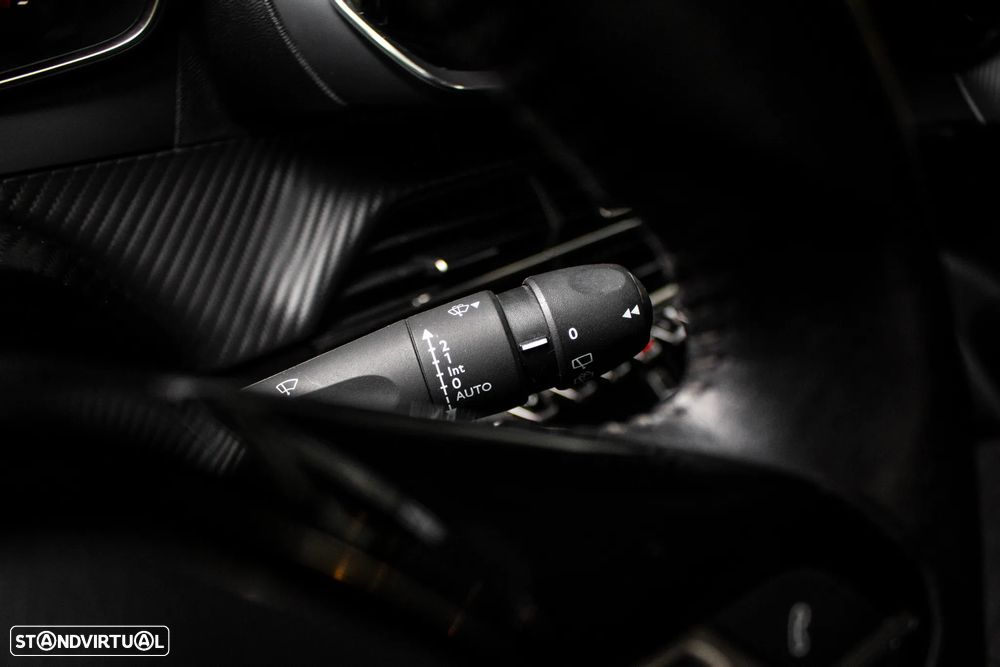 Peugeot 2008 1.2 PureTech Active - 17