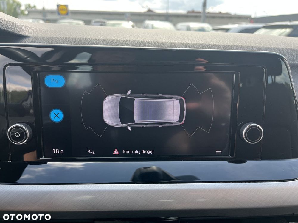 Volkswagen Golf VIII 2.0 TDI Life - 28