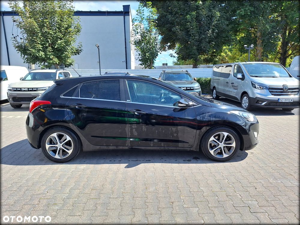 Hyundai i30 1.6 GDI BlueDrive Premium DCT - 4